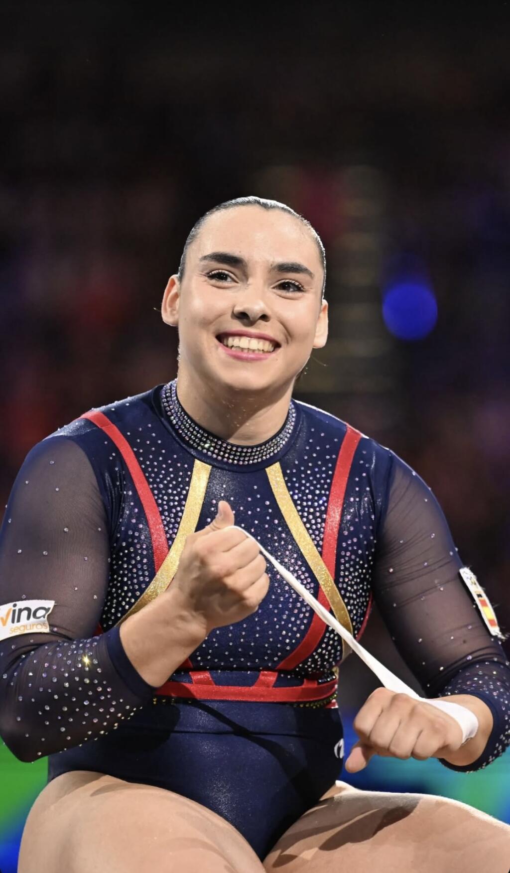 /uploads/gymanstics/europeo-alba-sonriendo.jpg